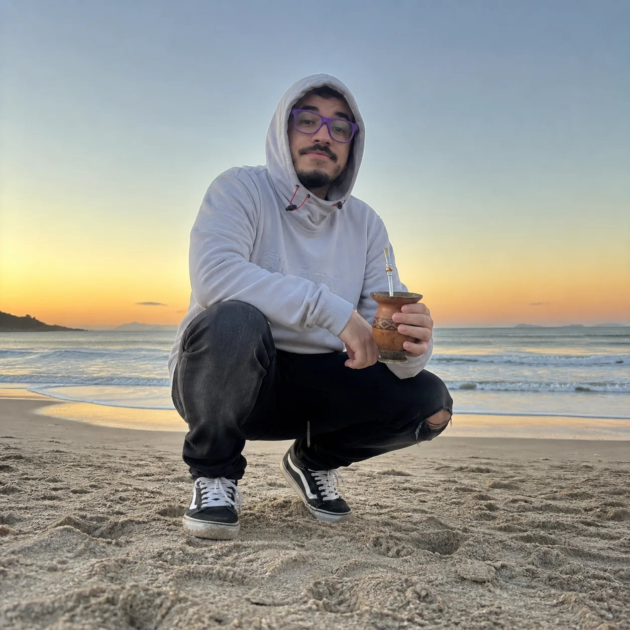 Exemplo visual do comando /groundlevelportrait: Posiciona a câmera rente ao chão para ampliar a profundidade do ambiente sem distorção extrema.